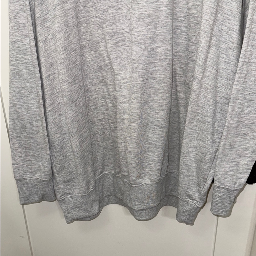 Torrid Sweatshirt Womens Sz 2 Gray Skull Floral Crewneck Jumper Soft Knit Grunge - Picture 6 of 8